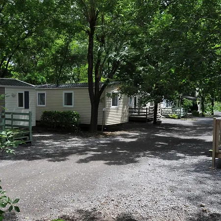 Les Rives D'auzon Camping 3*