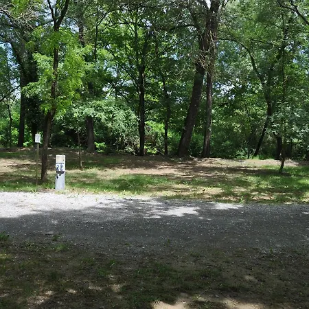 Camping Les Rives D'auzon 3*