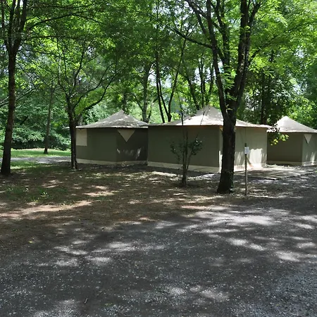 Camping Les Rives D'auzon