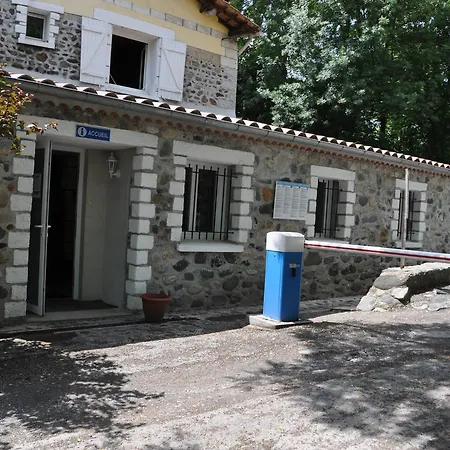Les Rives D'auzon Camping 3*