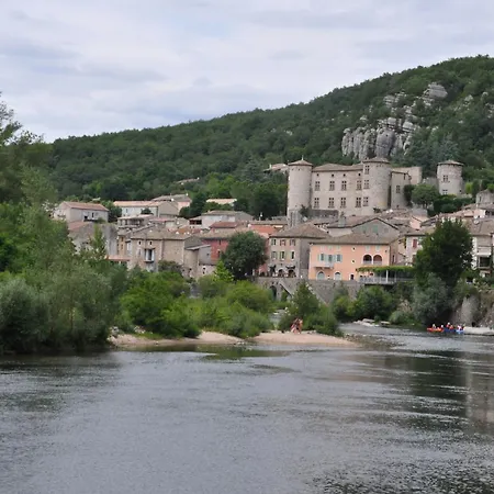 Camping Les Rives D'auzon
